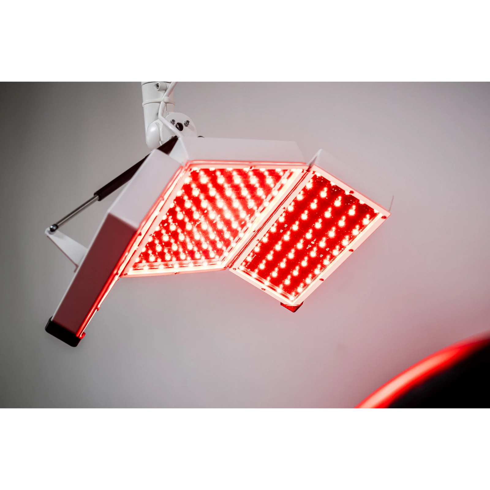 Body Balance System ApolloGLOW Red & Infrared Light Panel – red LED panel close-up