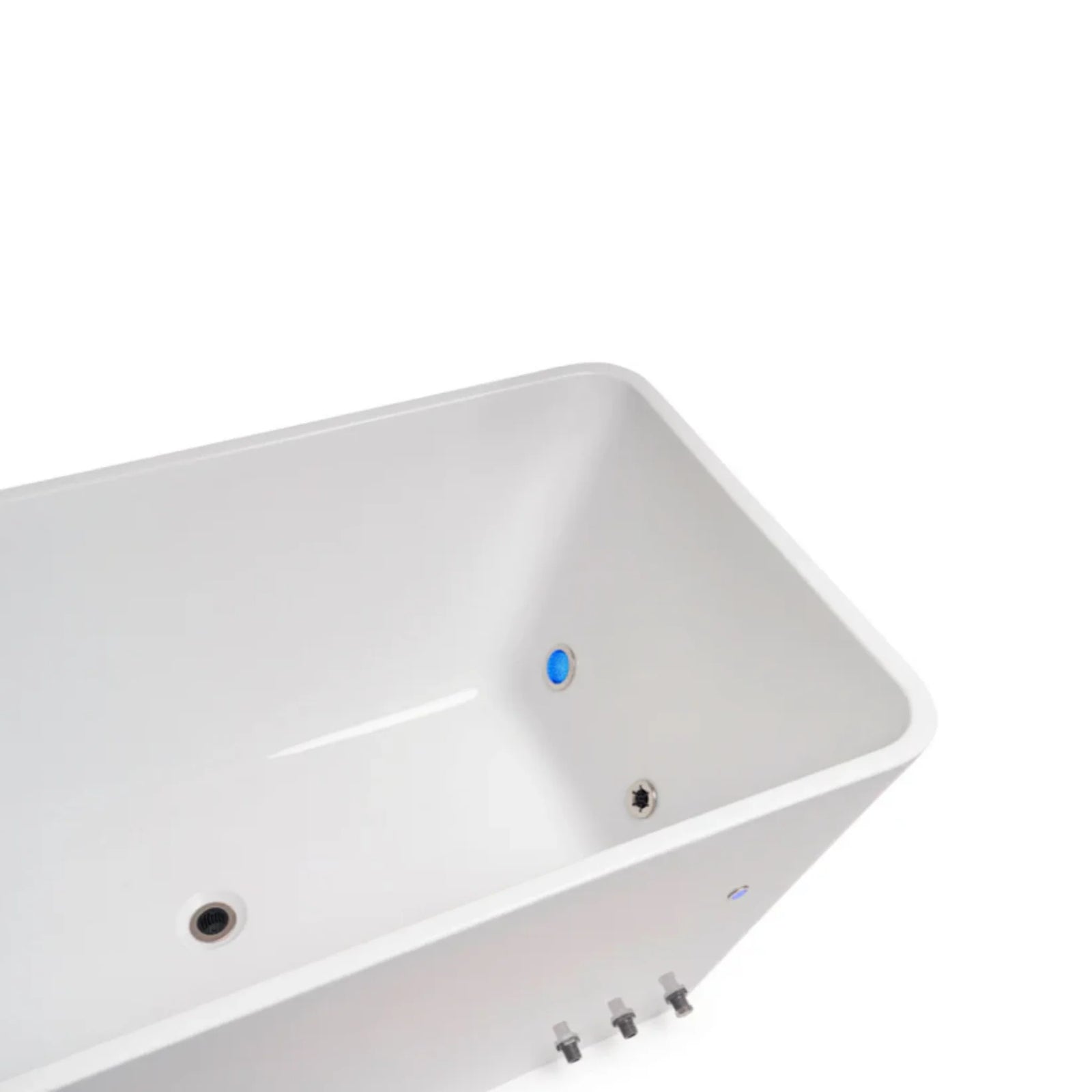 Cryo Innovations XR Cryo Plunge – tub interior corner with fittings