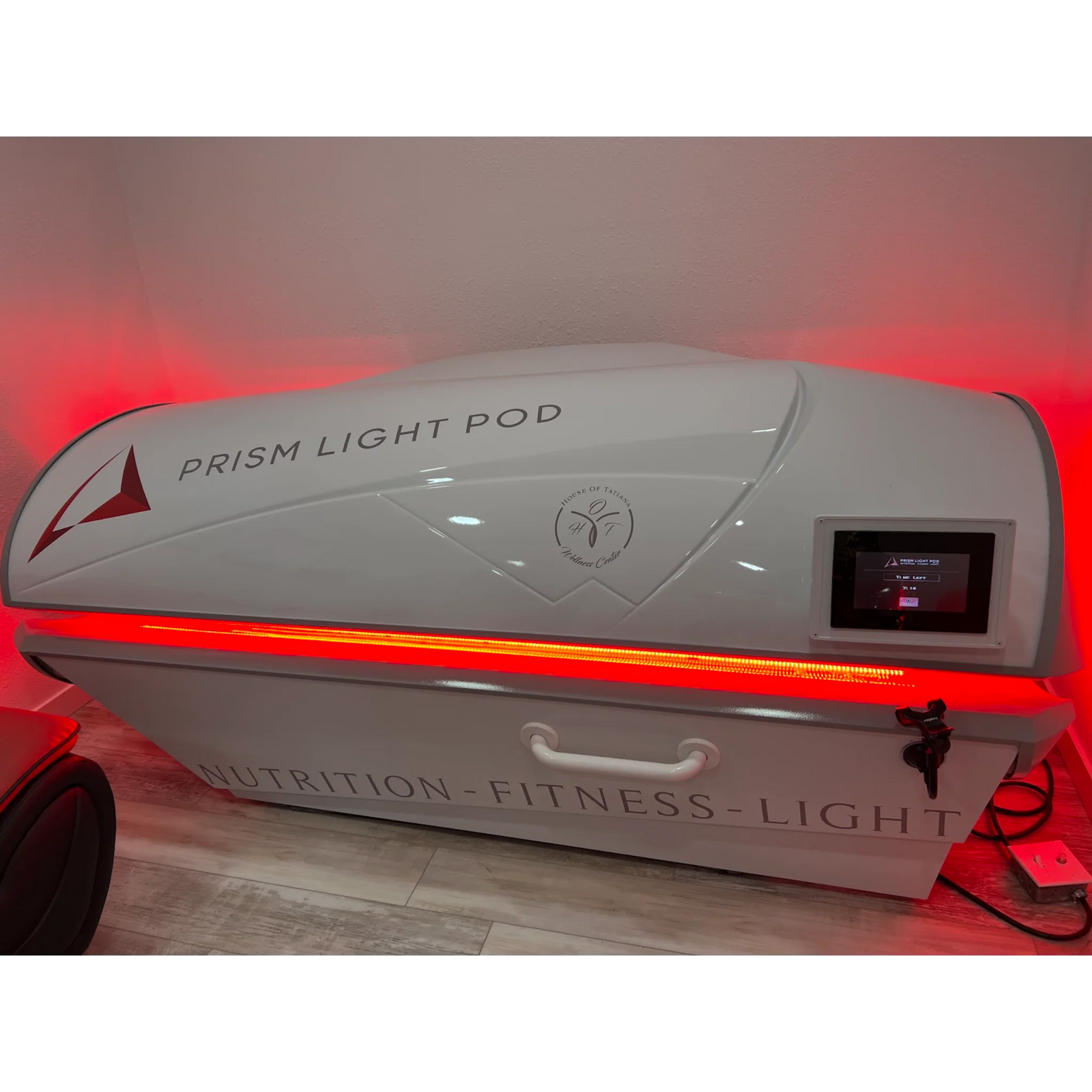 Prism Light Pod Full-Body Red Light Therapy Bed – pod closed with its control display