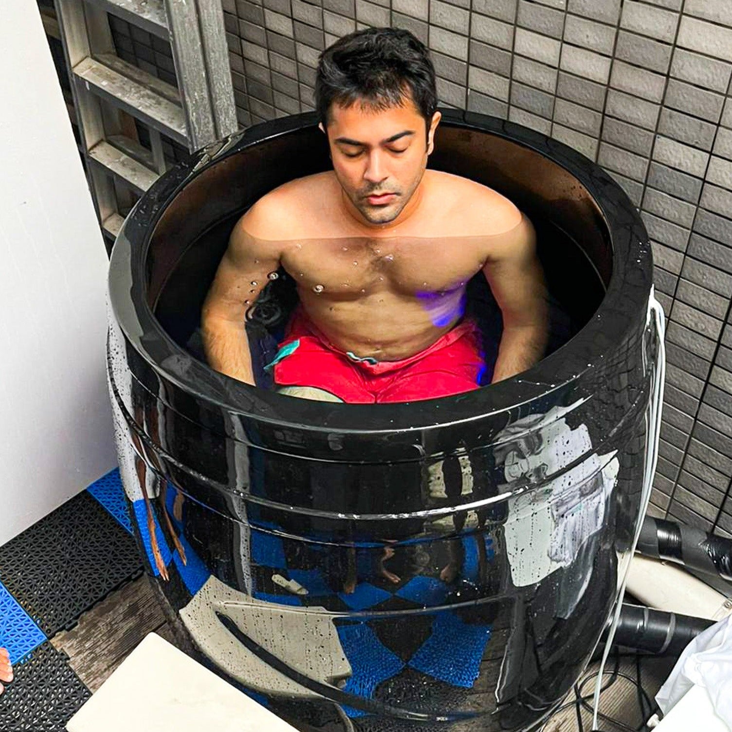 Dreampod Cold Plunge Barrel with Chiller – Compact, Insulated Ice Bath for Home Recovery