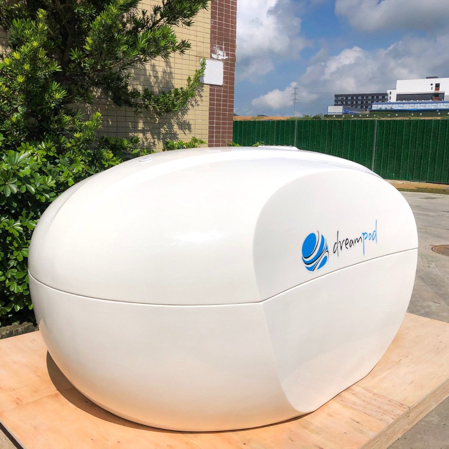Dreampod Home Float Plus – Sleek, Insulated Float Tank for Home Wellness & Relaxation