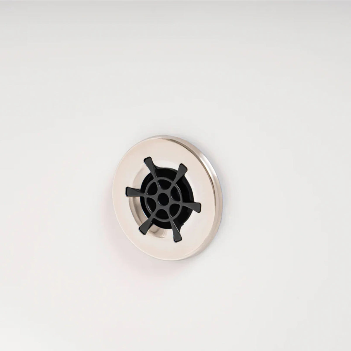 Cryo Innovations XR Cryo Plunge – drain close-up