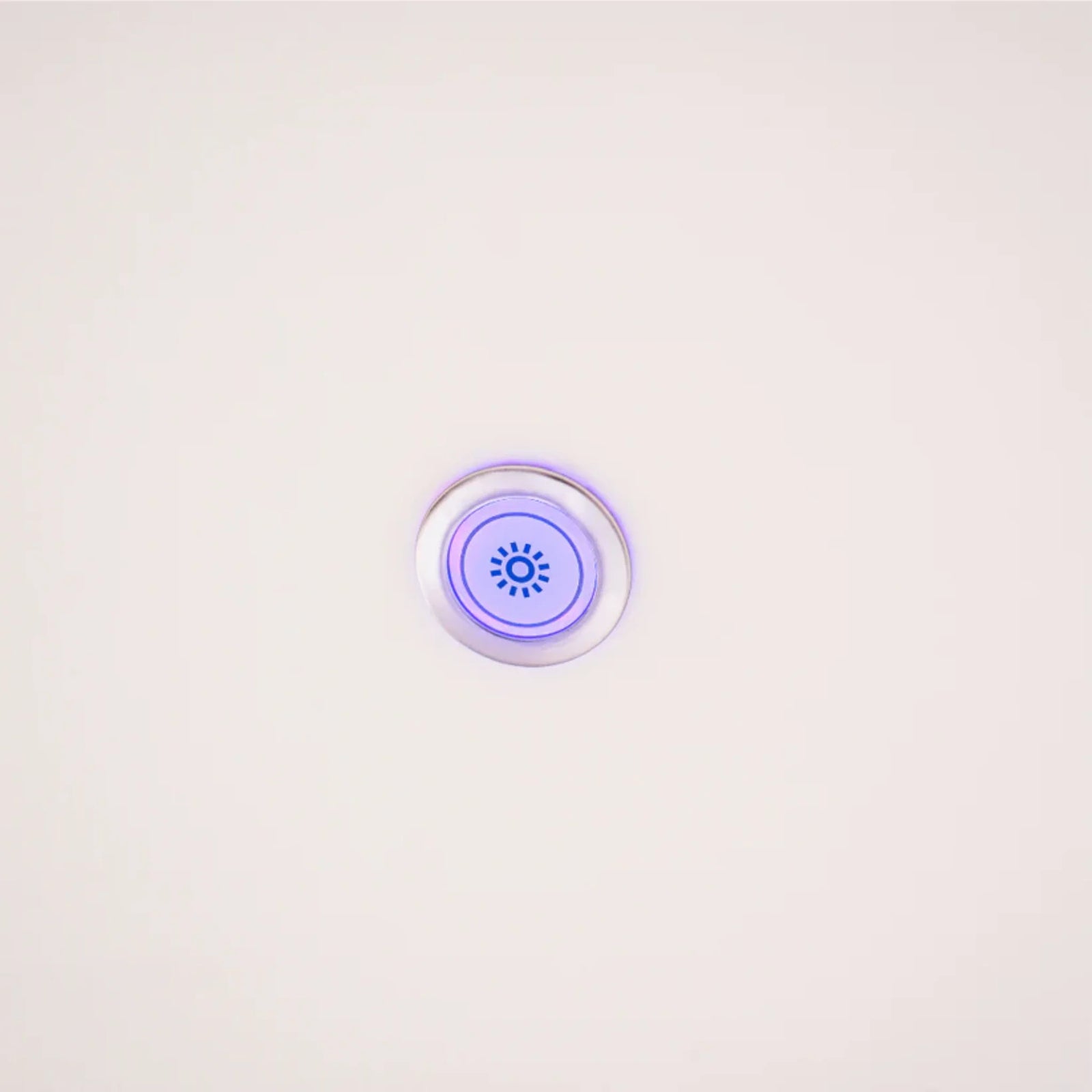Cryo Innovations XR Cryo Plunge – illuminated control button