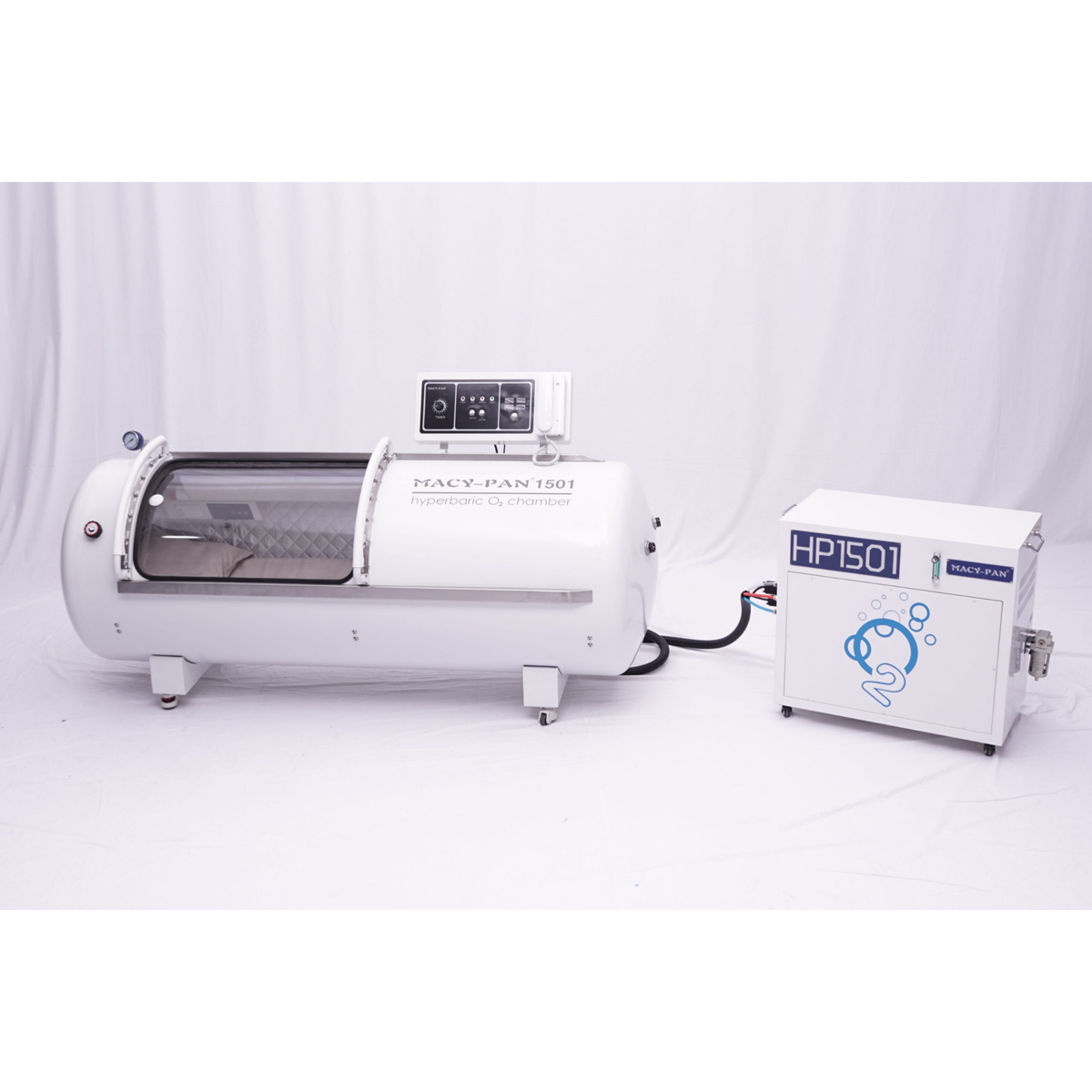 Macy-Pan HP1501 Hard-Shell Lying Hyperbaric Chamber – white chamber with its control unit