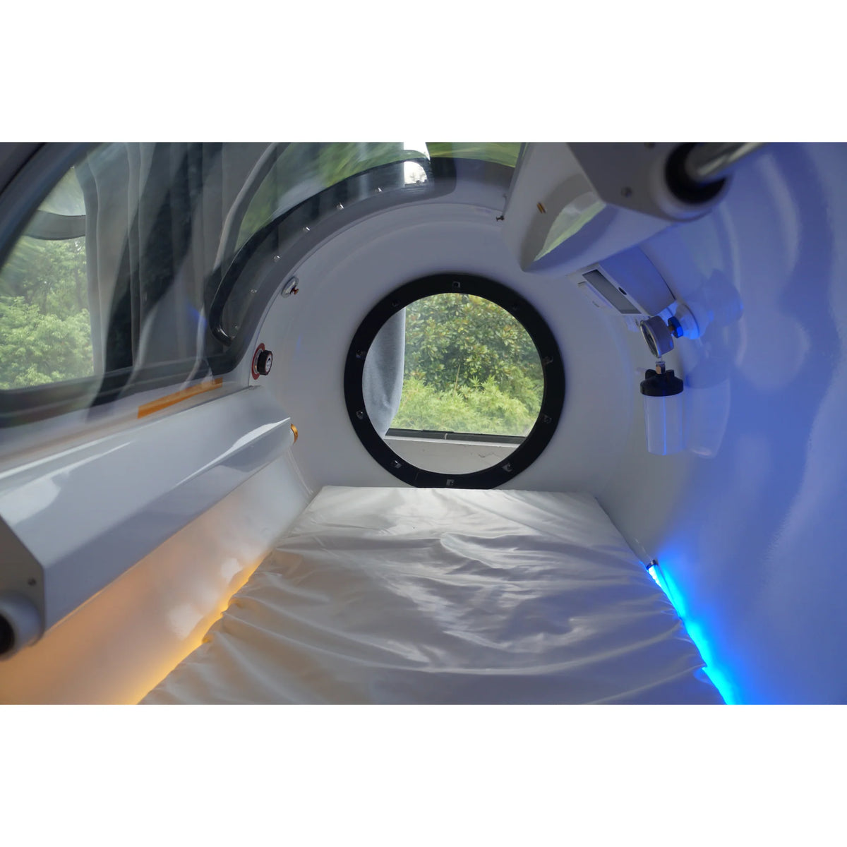 Macy-Pan HP2202-90 Diamond Hard-Shell Hyperbaric Chamber – interior with a blue light strip