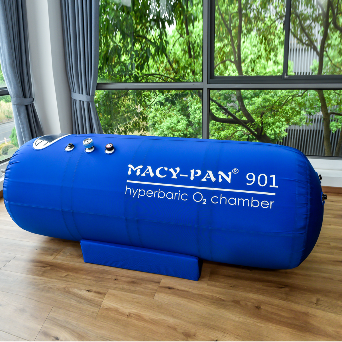 Macy-Pan ST901 Large Soft Lying Hyperbaric Chamber – chamber in a room with large windows