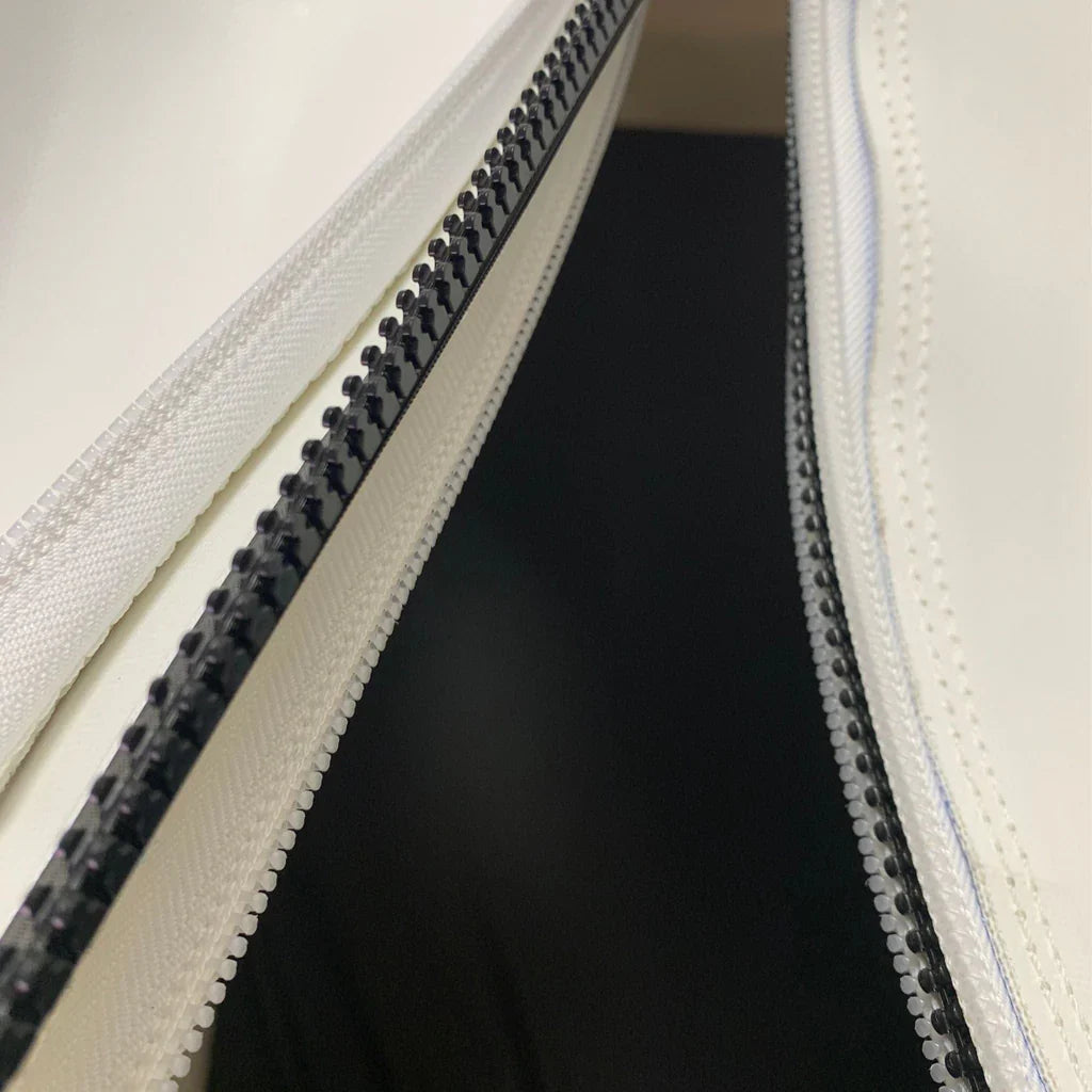 Newtowne Hyperbarics C4-40 Home Hyperbaric Chamber – close-up of the zipper closure