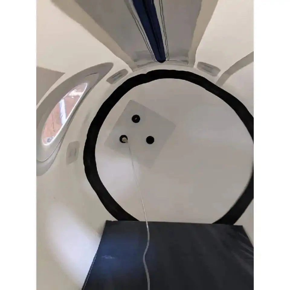 Newtowne Hyperbarics C4-40 Home Hyperbaric Chamber – view from inside toward the end