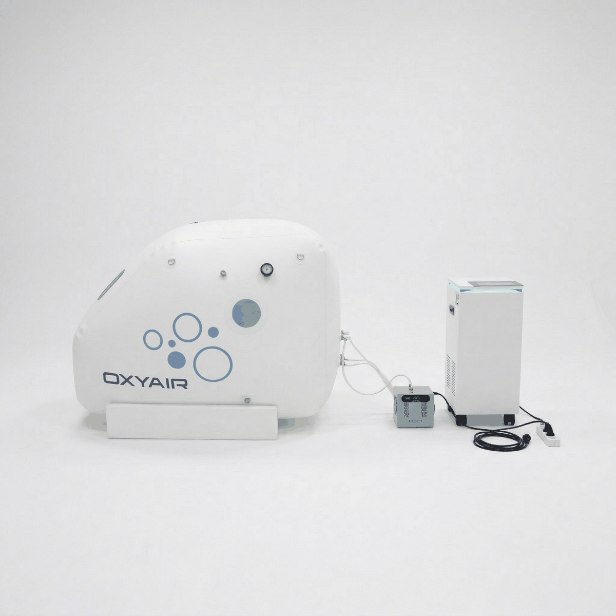 Oxyair OLV-RZ01 Portable Soft Sitting Hyperbaric Chamber – white soft chamber beside its machine