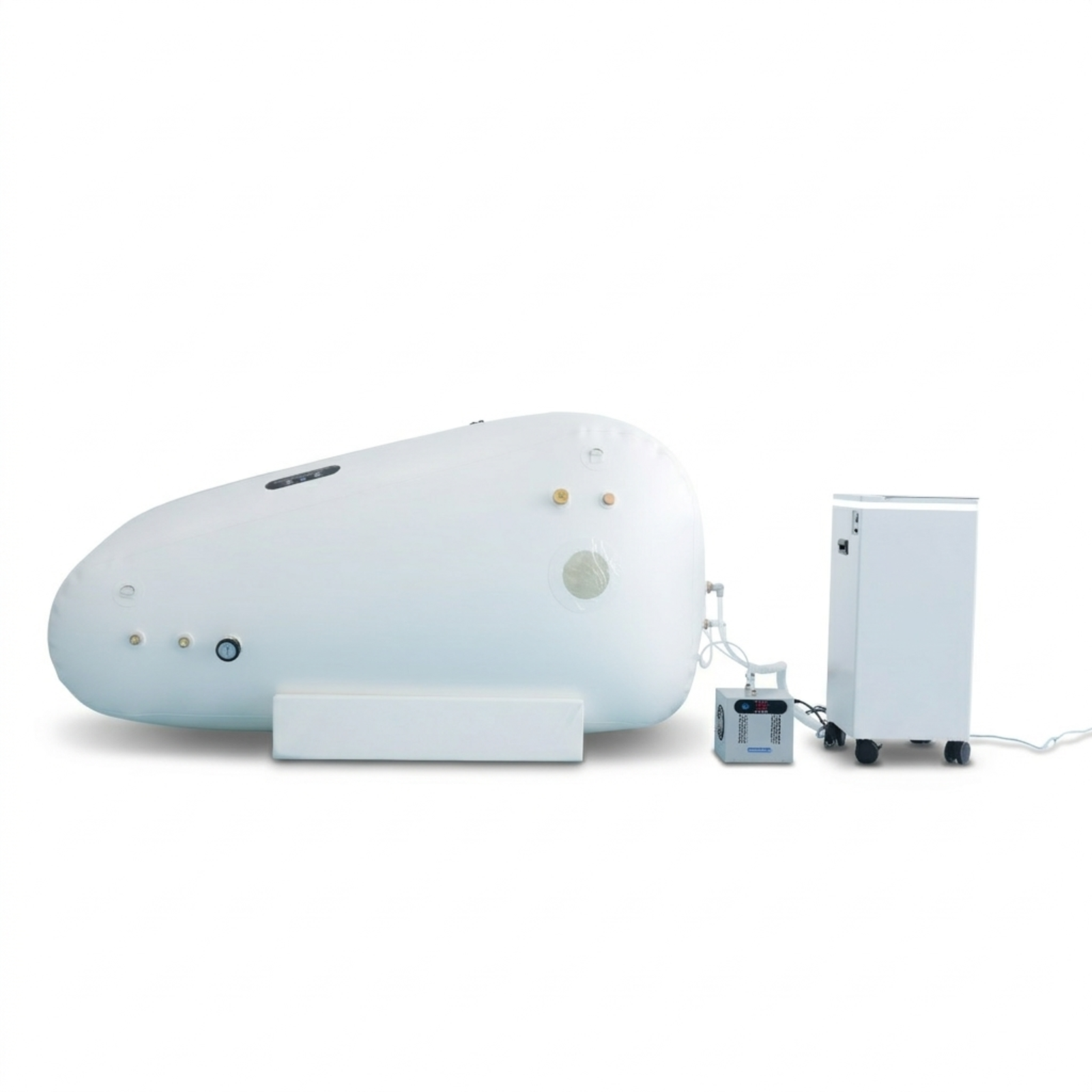 Oxyair OLV-RZT02 Soft Sitting Hyperbaric Chamber – white soft chamber next to an oxygen concentrator