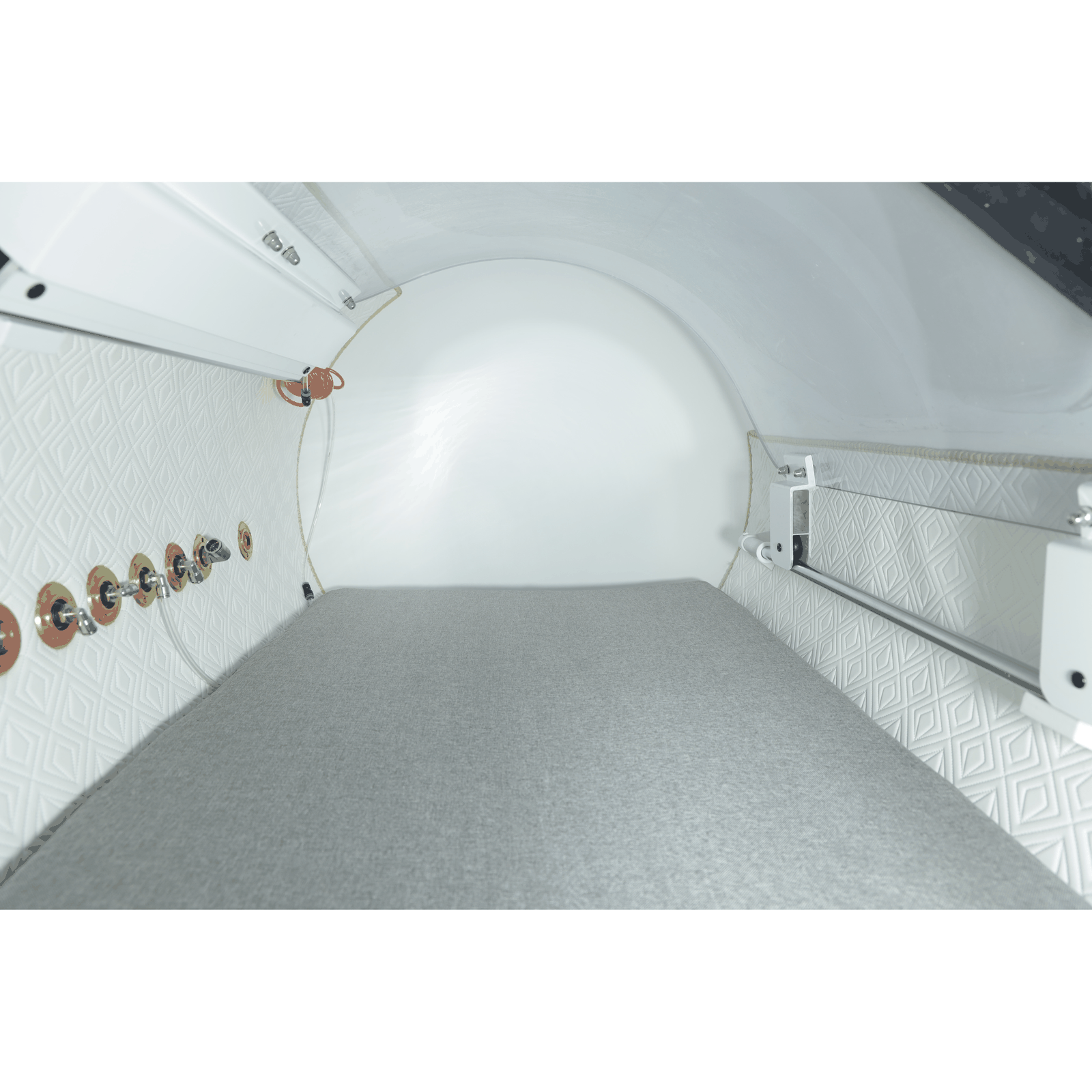 Oxyair OLV-YTD04 1.5–2.0 ATA Hard-Shell Hyperbaric Chamber – interior with a floor mat and brass ports